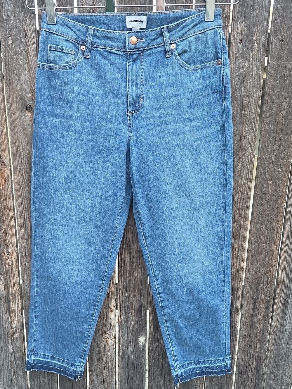 Sonoma Light Blue Cropped Jeans - Ankle-Length Denim Raw Hem